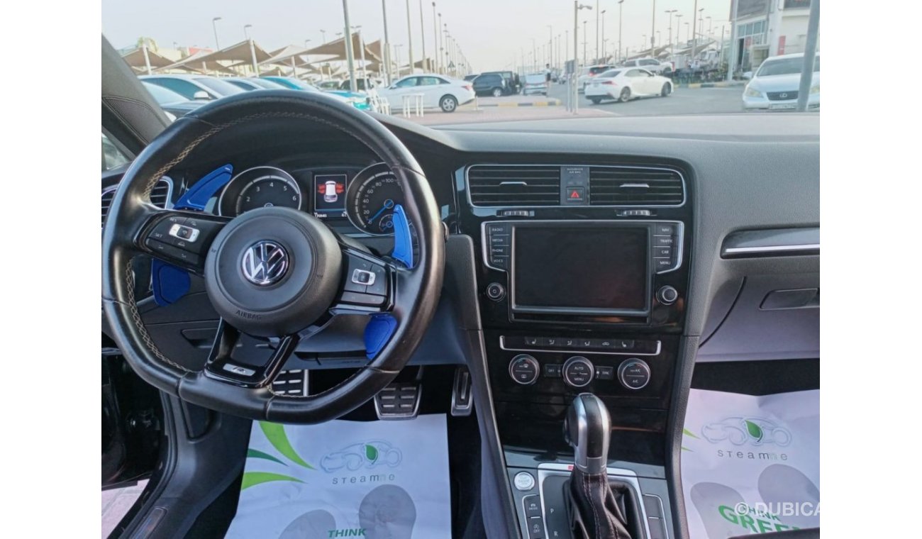 Volkswagen Golf GCC R