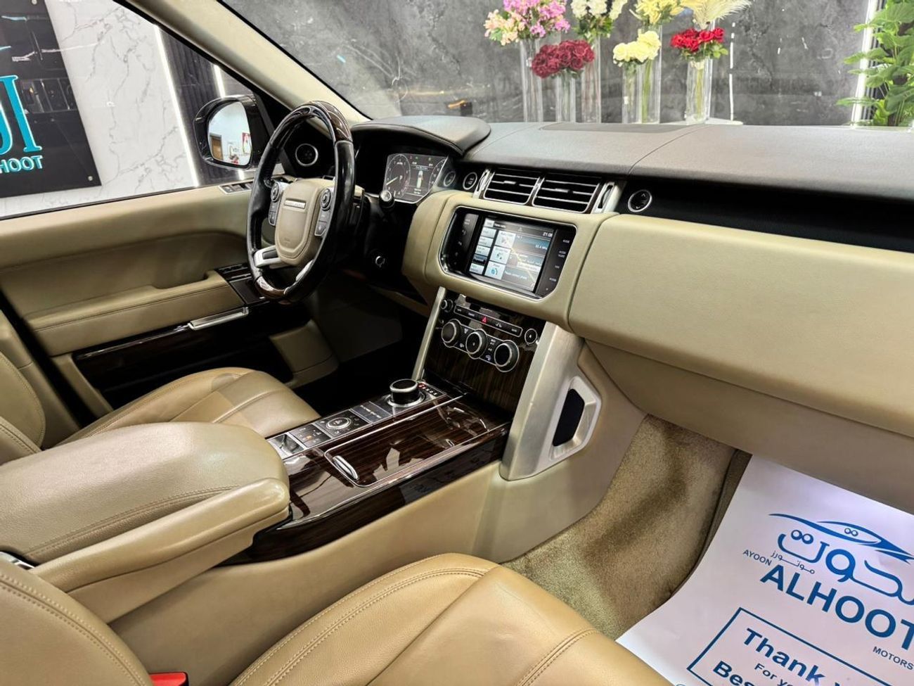 لاند روفر رينج روفر Autobiography 5.0L (510 HP) AUTOBIOGRAPHY GOLDEN RR VOGUE || GCC || SUPERCHARGED || TOP OPTIONS || F