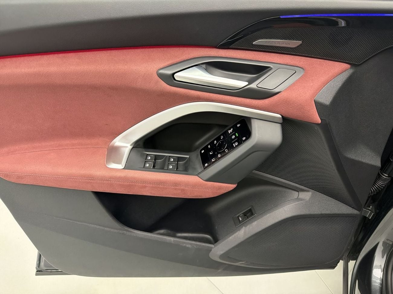 Audi SQ5 Sportback TFSI quattro 3.0L 367hp (Ref# 37042)