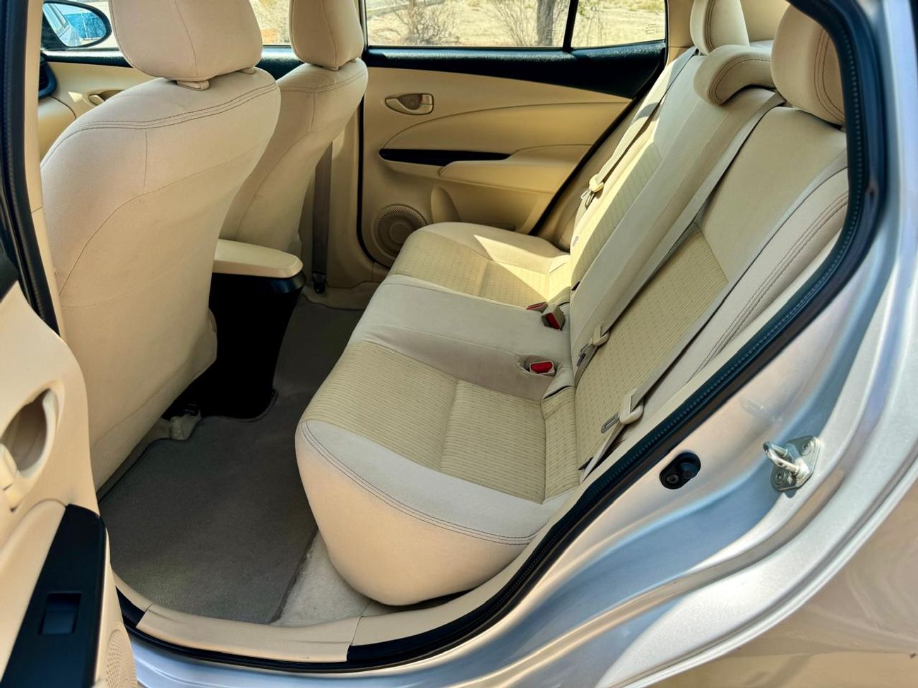 Toyota Yaris 599-MONTHLY | GCC | LCD REVERSE CAMERA | GPS | ACCIDENT FREE