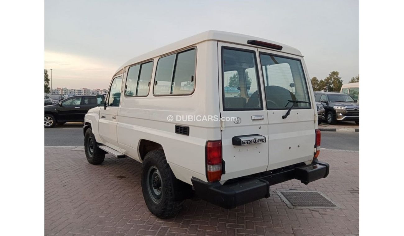 Toyota Land Cruiser 70 TOYOTA LAND CRUISER HARD TOP LEFT HAND DRIVE(PM83007)