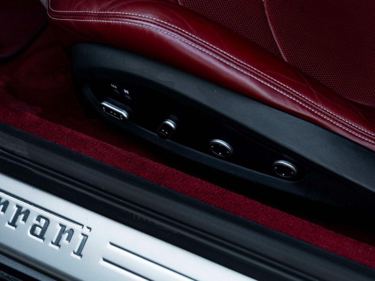 Ferrari GTC4 Lusso STANDARD