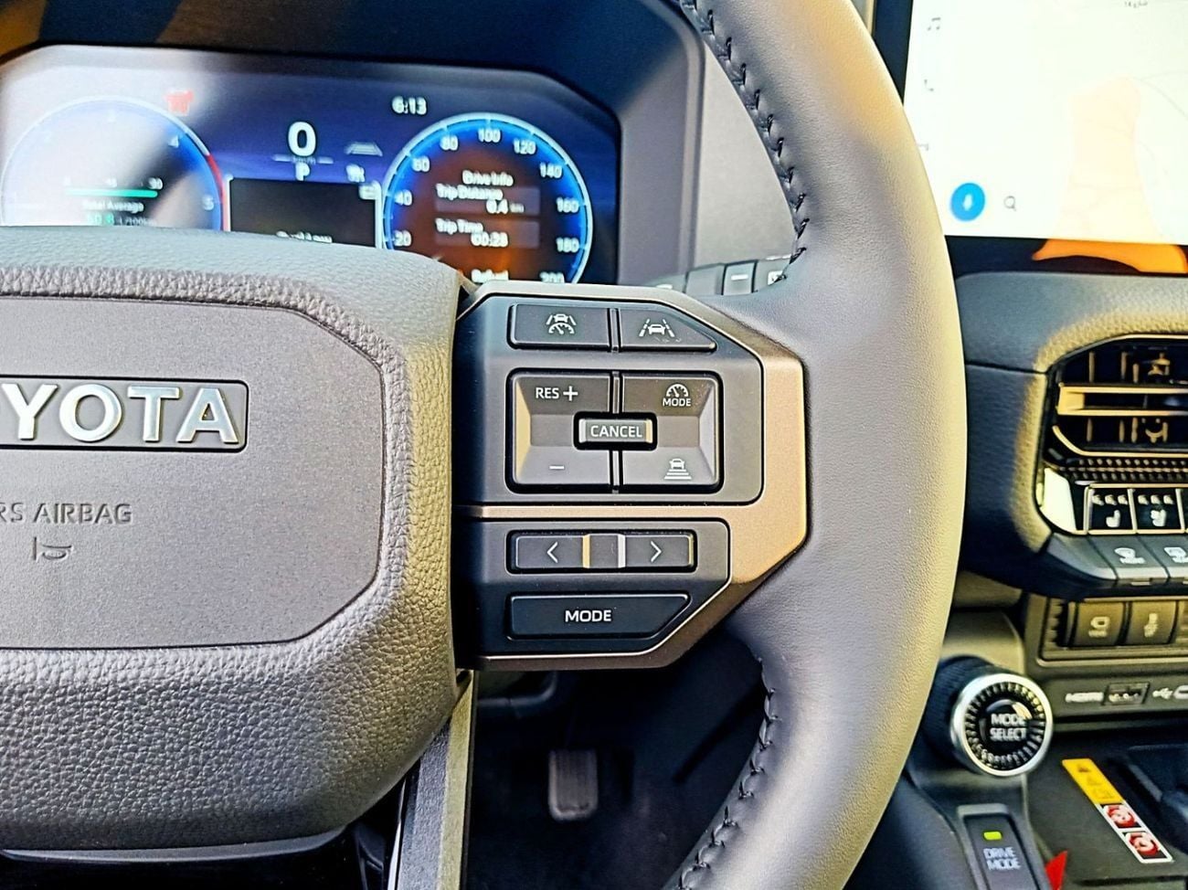 تويوتا برادو Toyota Land Cruseir Prado  2.8L  Diesel  Turbo 4*4 Full Option  7 Seats White Color 2026 Model