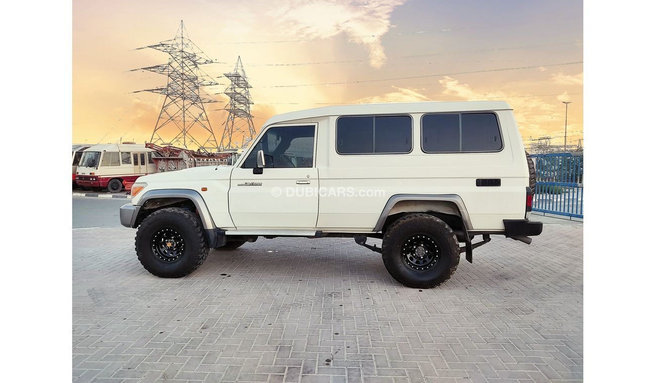 Toyota Land Cruiser 70 toyota hardtop 2013 Diesel 1VD