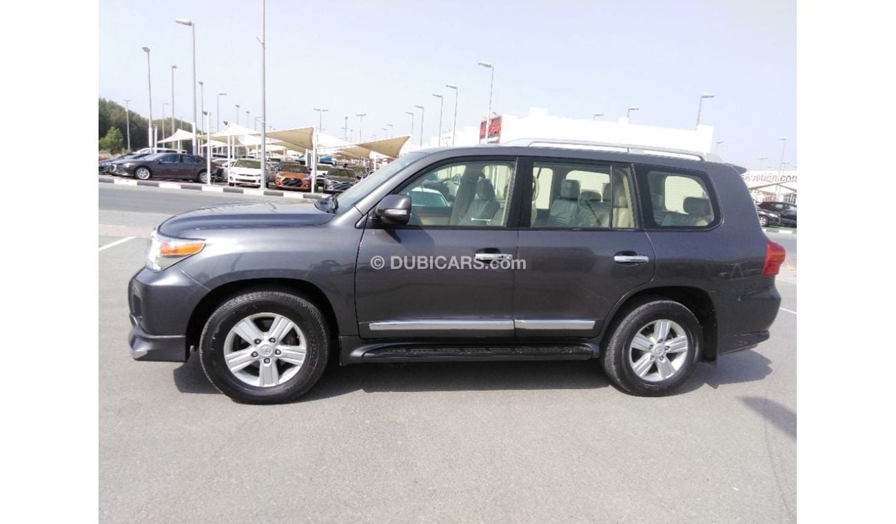 تويوتا لاند كروزر للبيع تويوتا لاندكروزر ٢٠١٥ جي اكس ار خليجية فتحة،،،، بدون حوادث،،،، للبيع