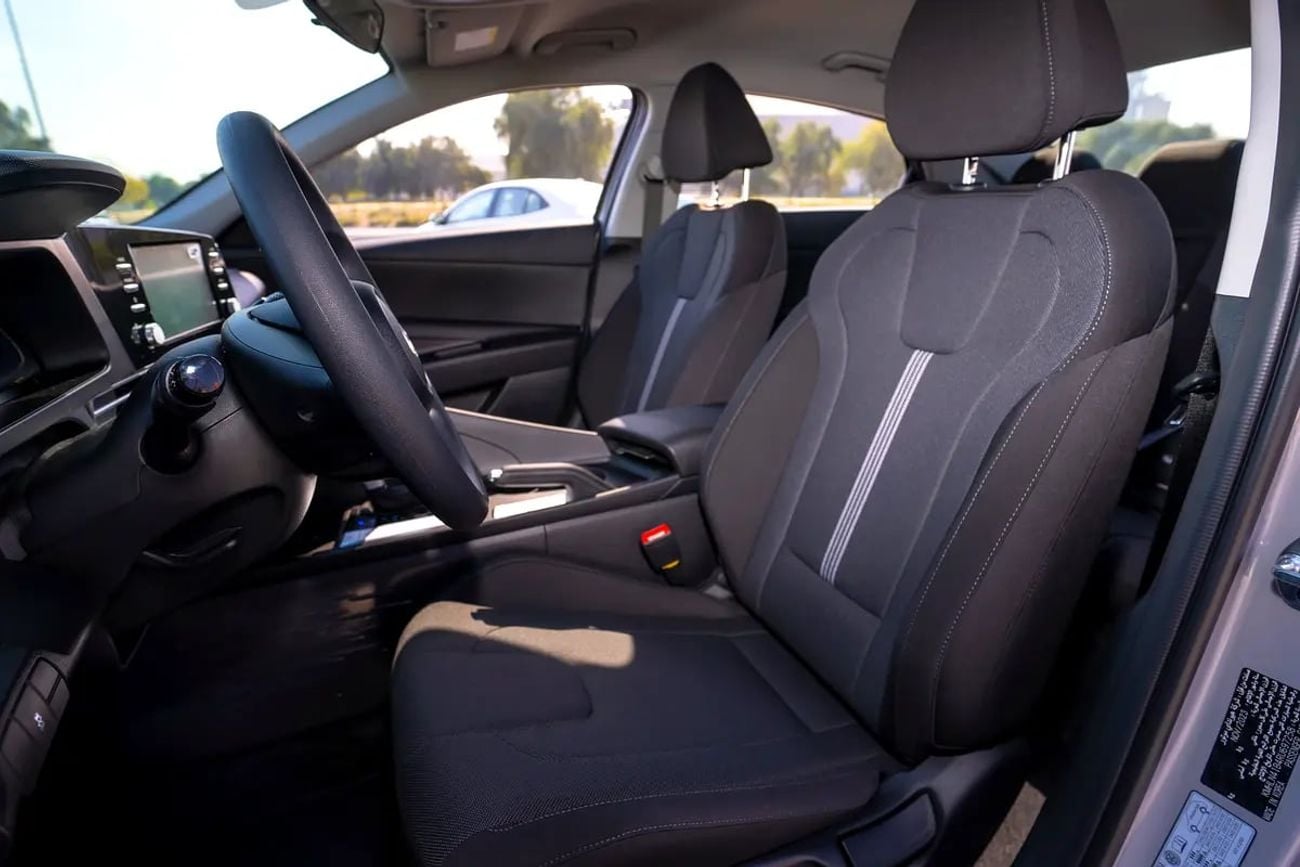 Hyundai Elantra COMFORT GCC spec