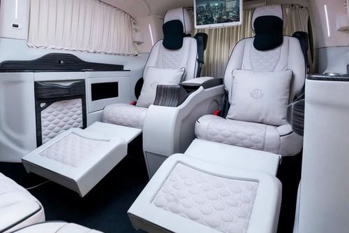 Mercedes-Benz V 250 Premium Edition - European Built Revolver VIP | 1 Year Warranty Included | 0% DP | AED 4,312 P/M |