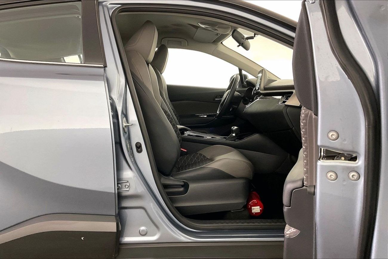 تويوتا CHR VX | National Day Celebration | شامل الضمان | 0 ﺪﻔﻋﺓ ﺃﻮﻟﻯ