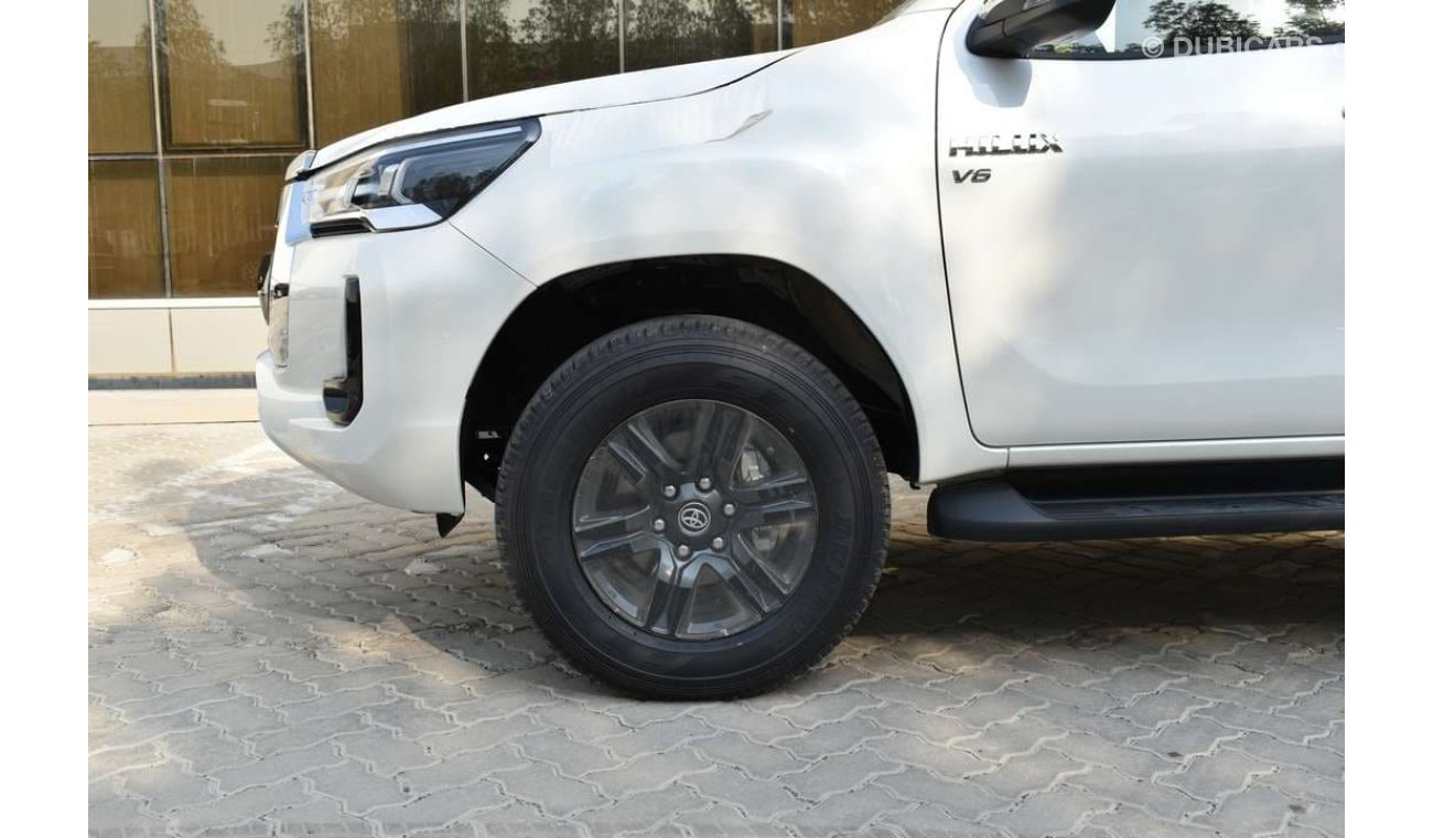 Toyota Hilux D/cab P/up 4x4 4.0L Petrol - A/T - 22YM - STD - WHT_MAR (For Export Only)