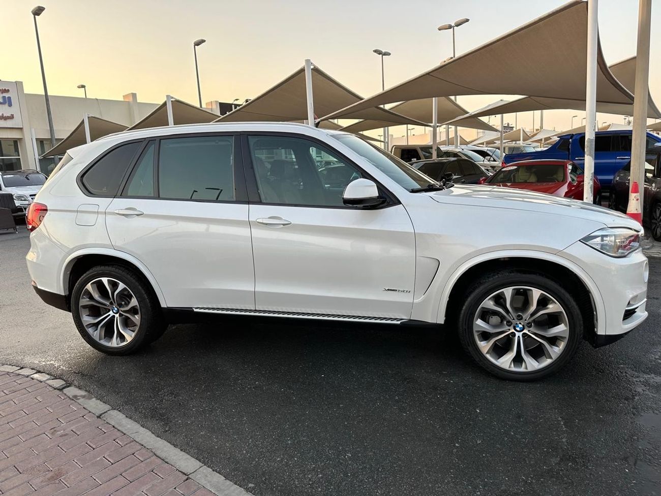 بي أم دبليو X5 50i لاكجري