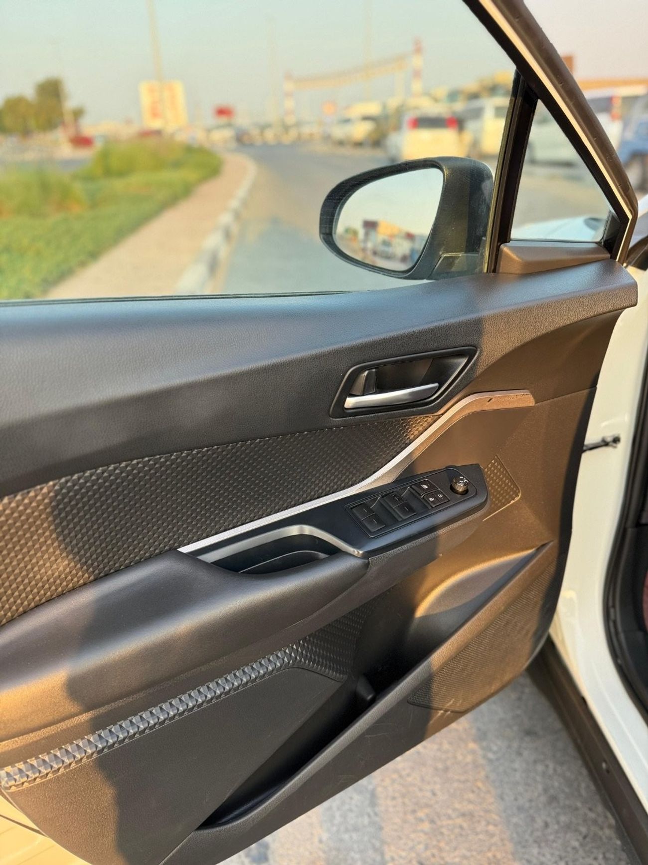 تويوتا CHR Hybrid TOYOTA CHR XLE