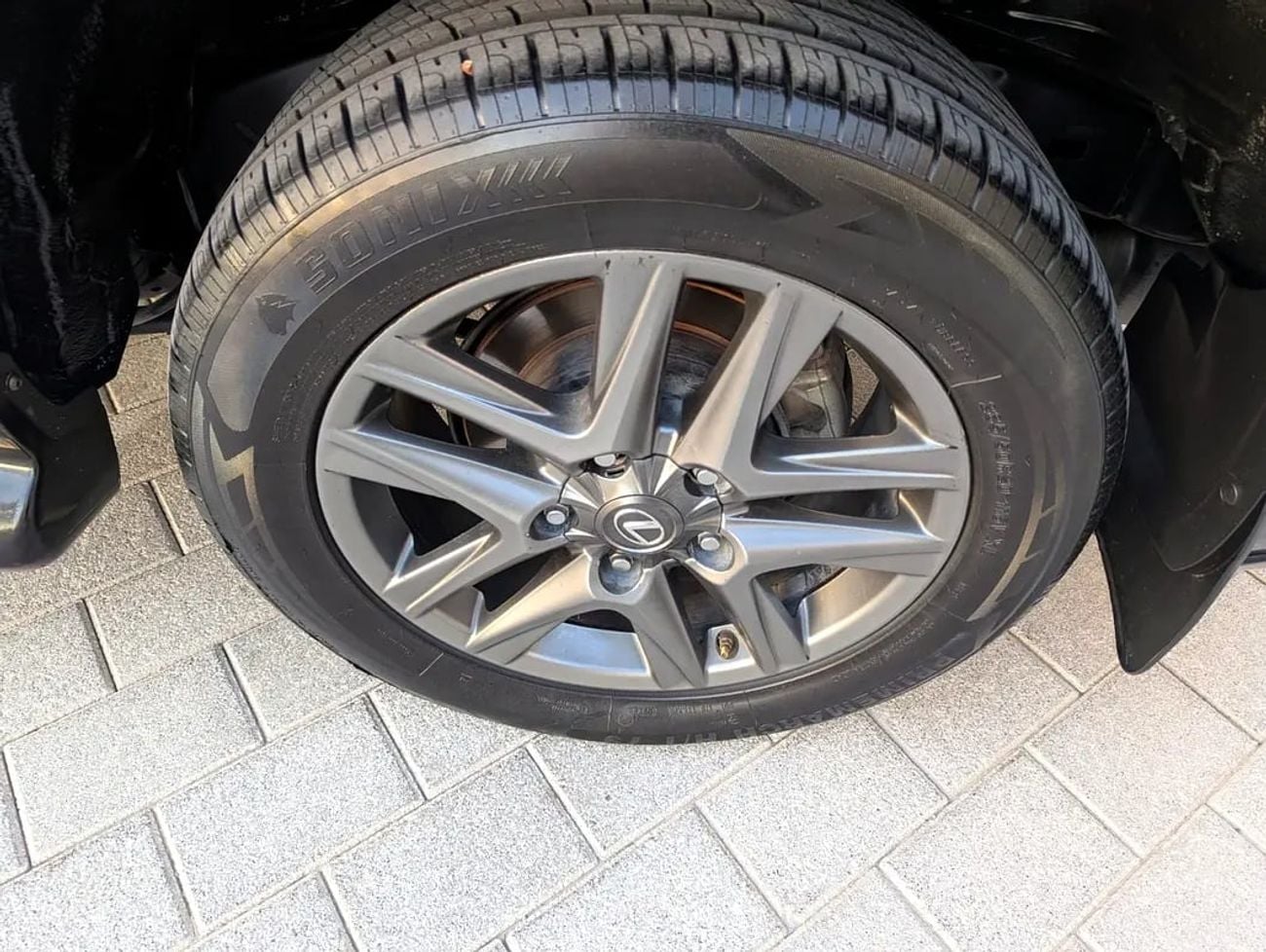 Lexus LX570 LX 570 Sport | GCC Specs | Pristine Condition