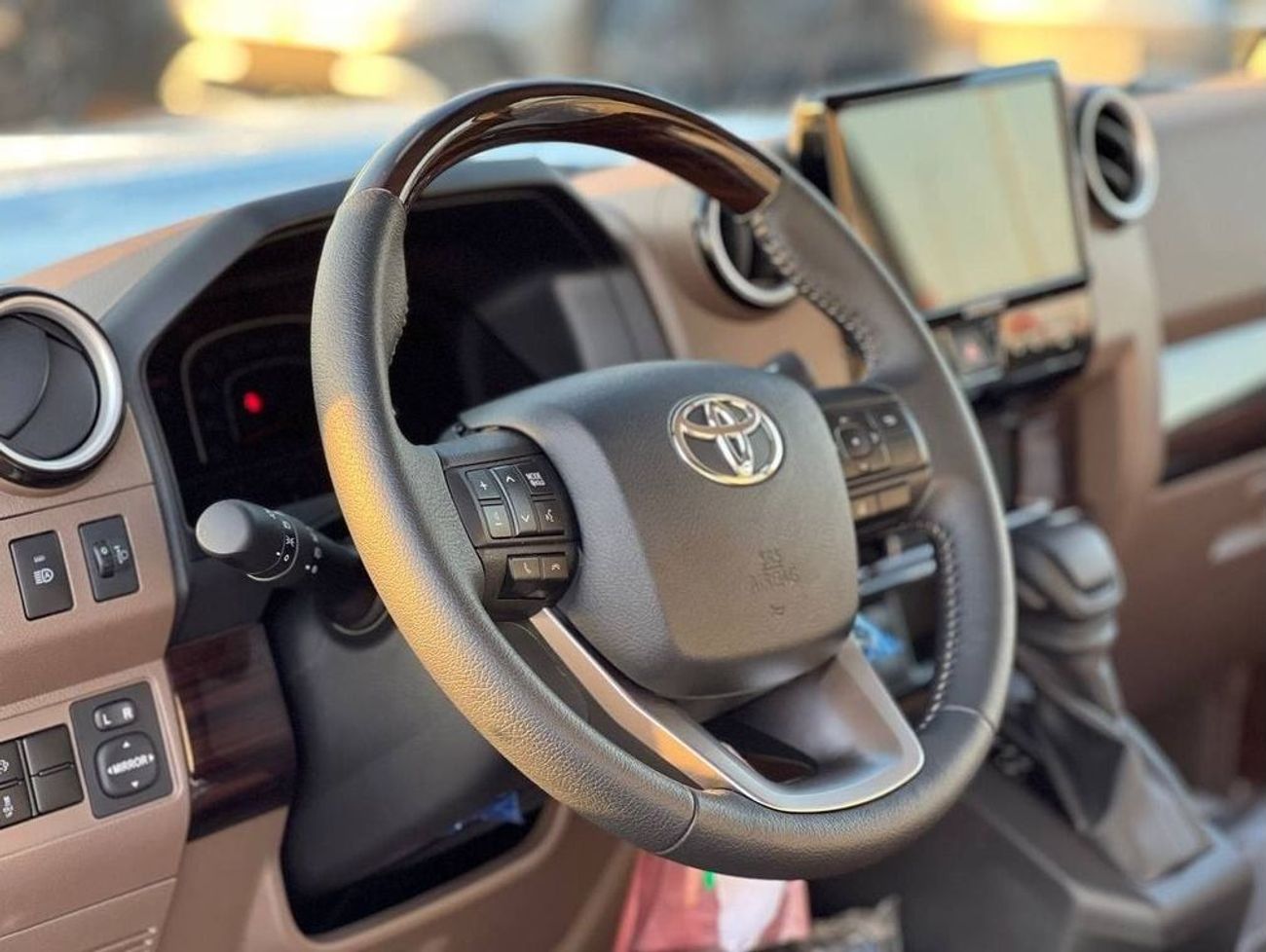 Toyota Land Cruiser Pick Up LC79 D/C 2.8L DSL A/T  // 2024 // FULL OPTION WITH RADAR , LED LIGHT , DVD & BACK CAMERA // SPECIAL