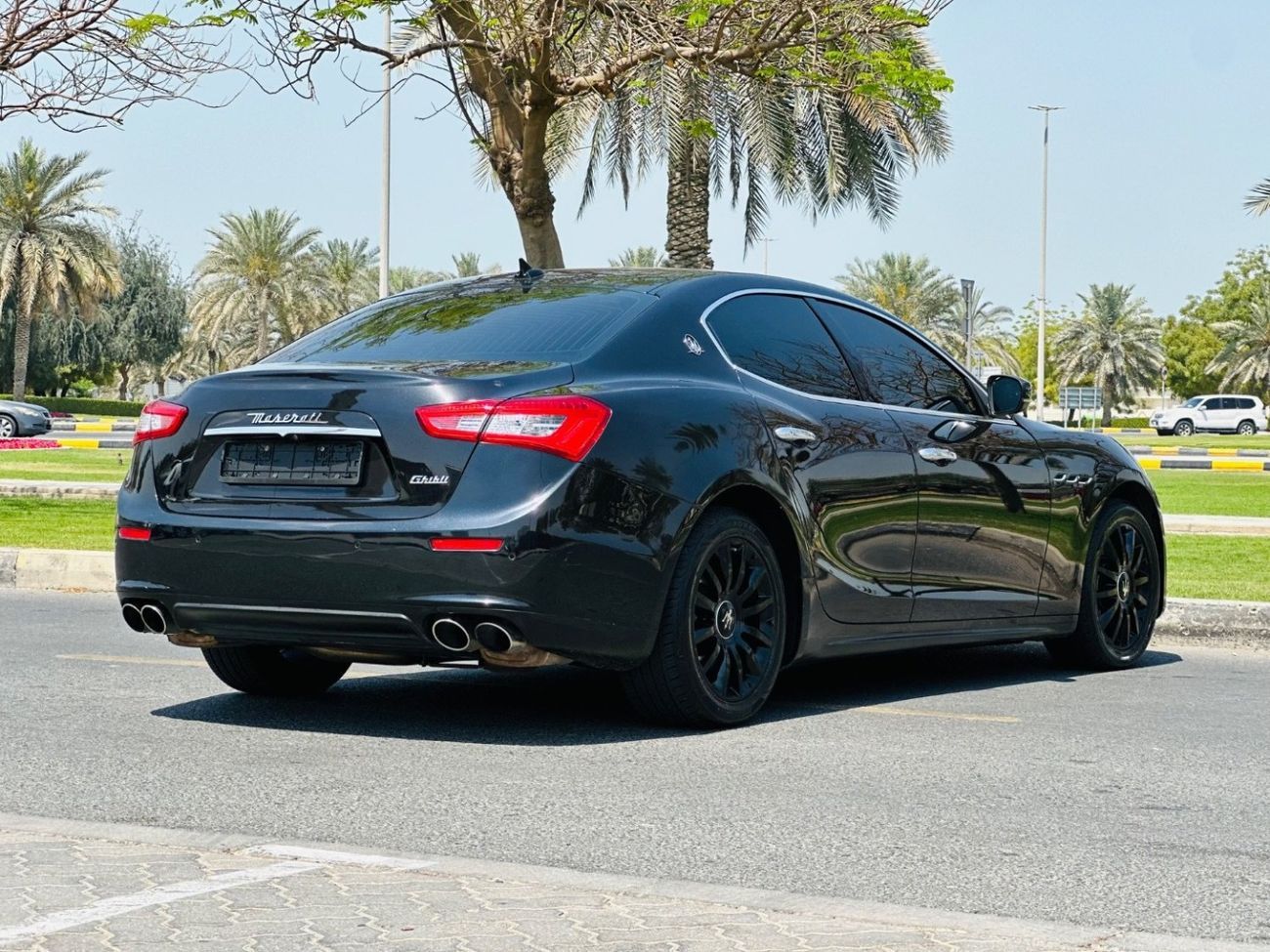 مازيراتي جيبلي 3.0T V6 Modena