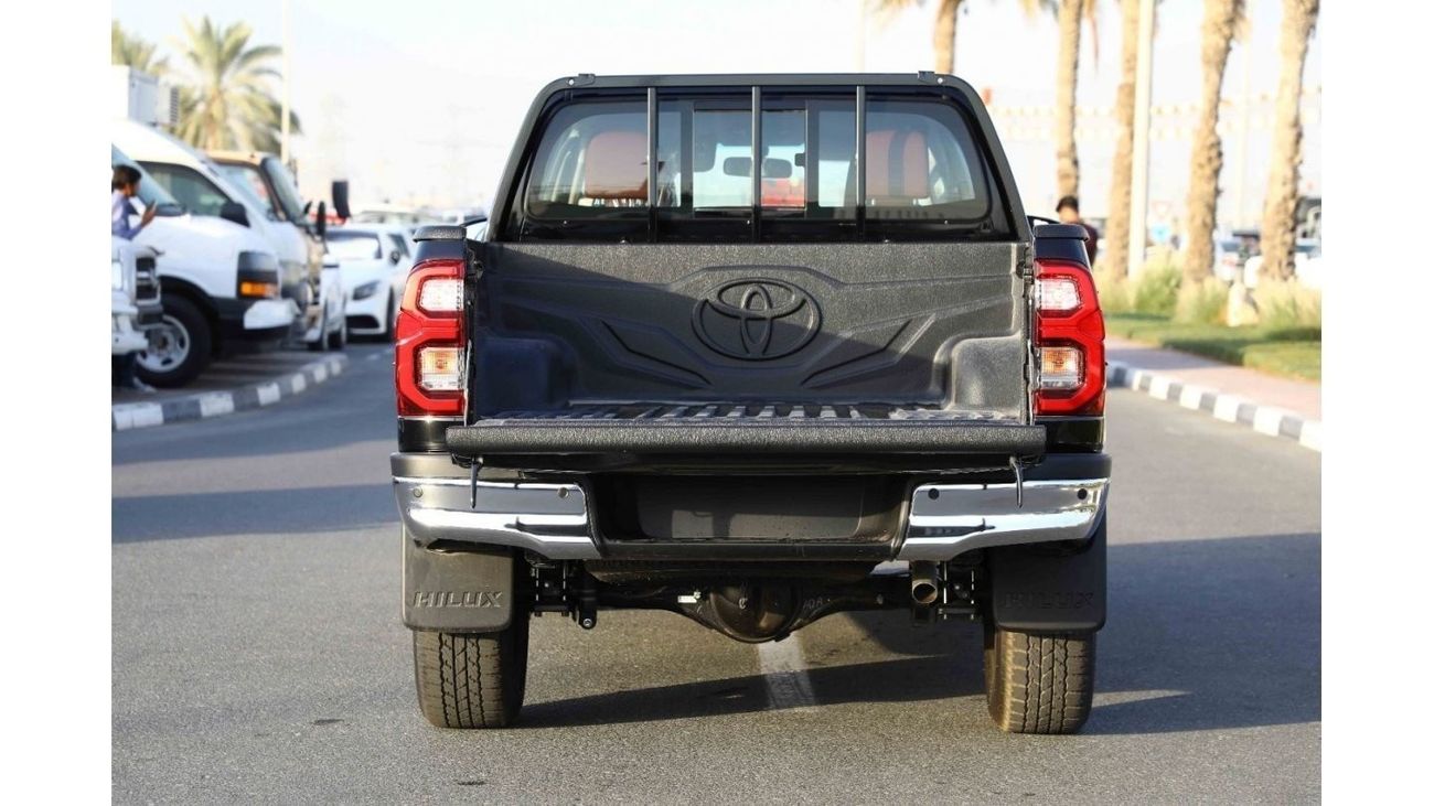 Toyota Hilux 2023 Toyota Hilux 4x4 DC 2.8 SR5 - Black inside Maroon | Export Only