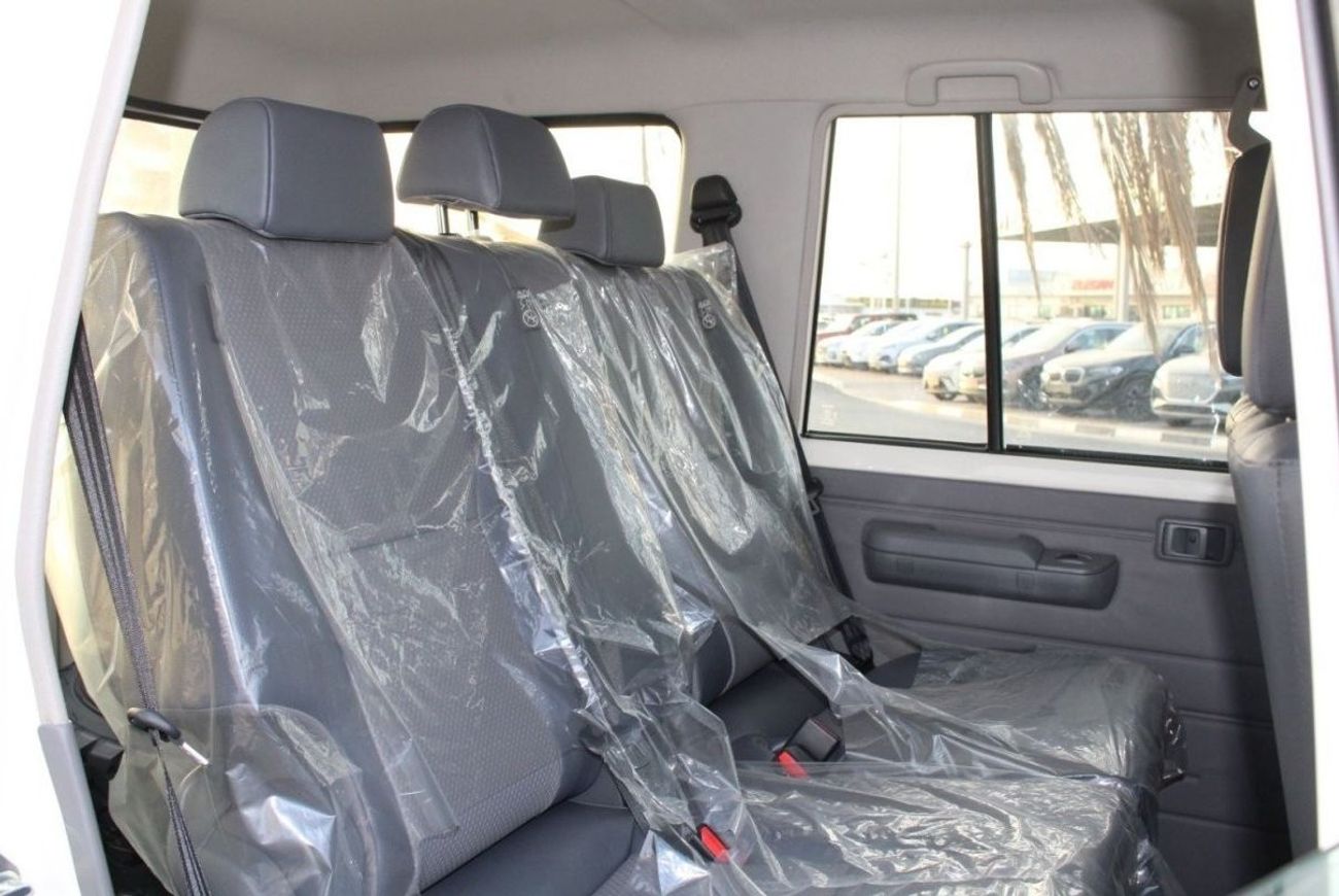 Toyota Land Cruiser 70 TOYOTA LAND CRUISER 76 4.2L L6 DSL 4WD LX STD MANUAL