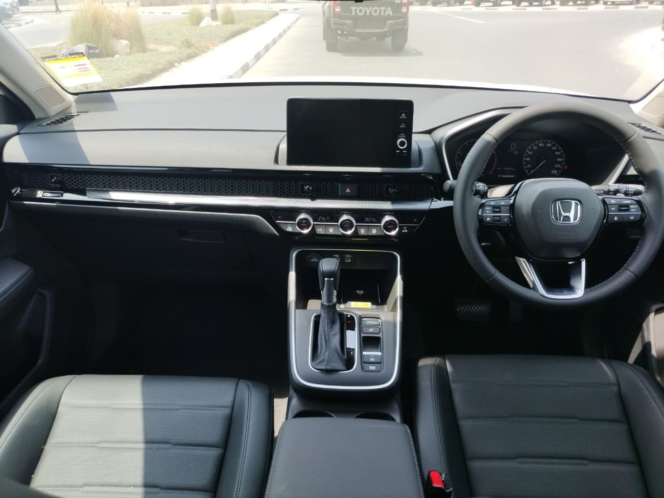 Honda CRV Honda CR-V 2025 white RHD 1.5 Petrol engine 5 seaters