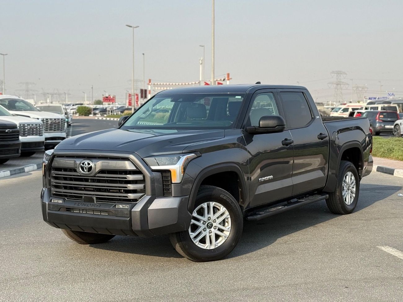 Toyota Tundra 4WD 2024