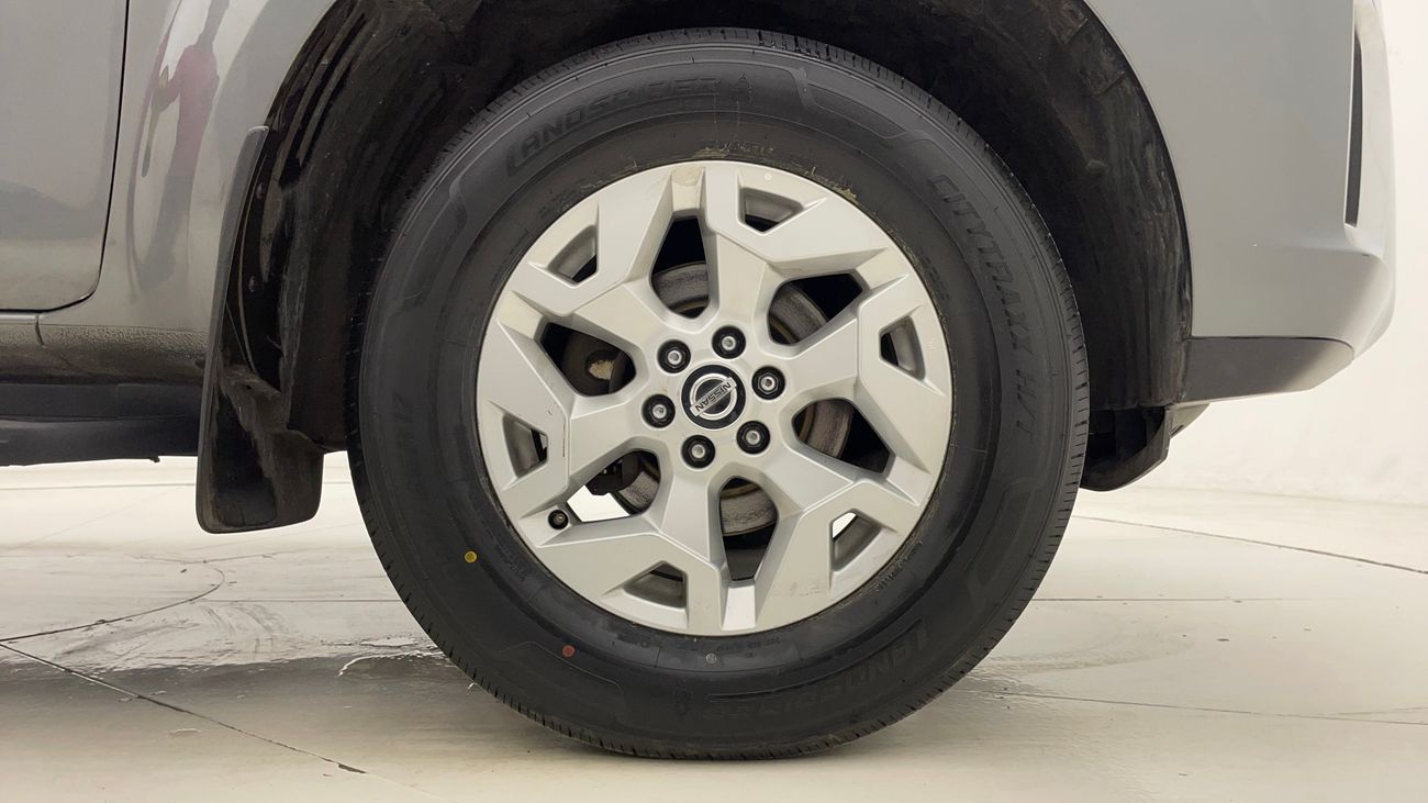 نيسان إكستيرا TITANIUM 2.5 | بدون دفعة مقدمة | اختبار القيادة في المنزل