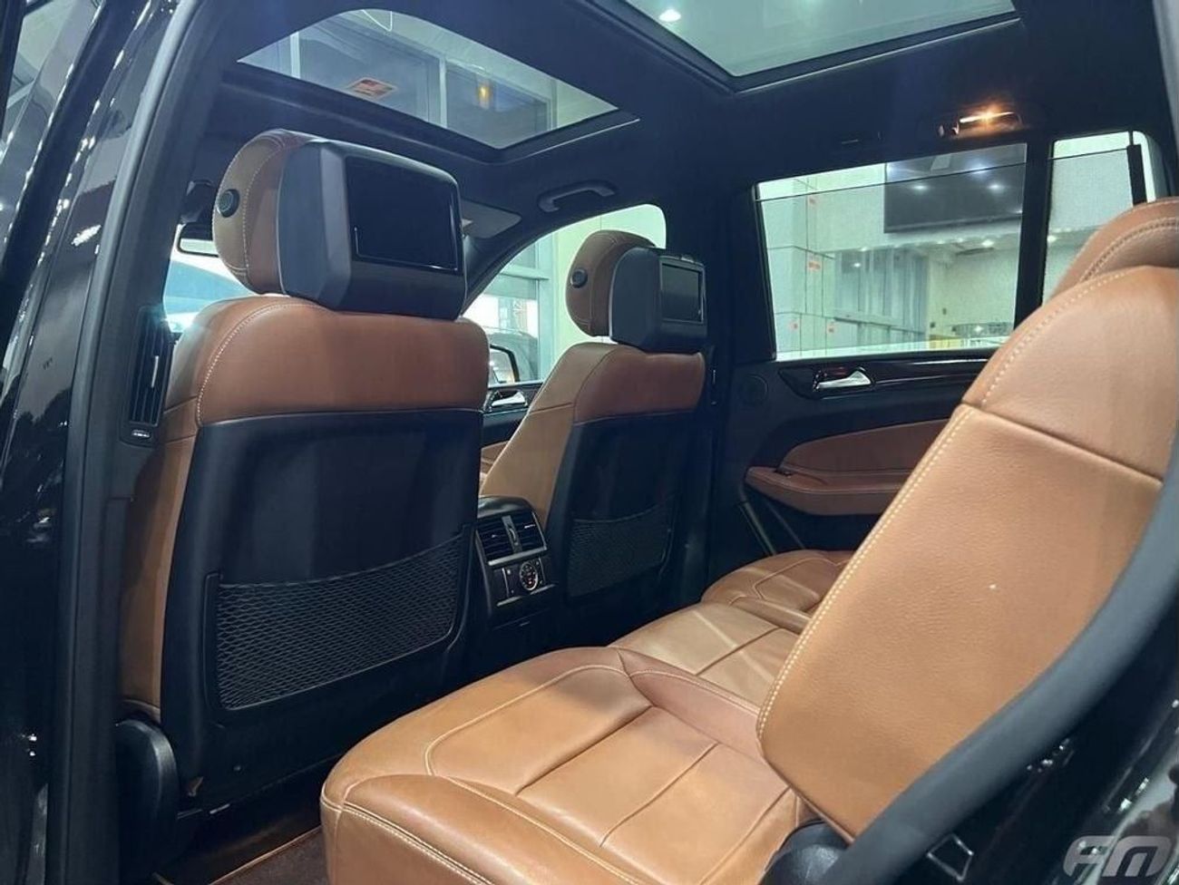 مرسيدس بنز GLS 400 MERCEDES-BENZ GLS 400 - GCC - IN IT'S REALLY GOOD CONDITION!!!