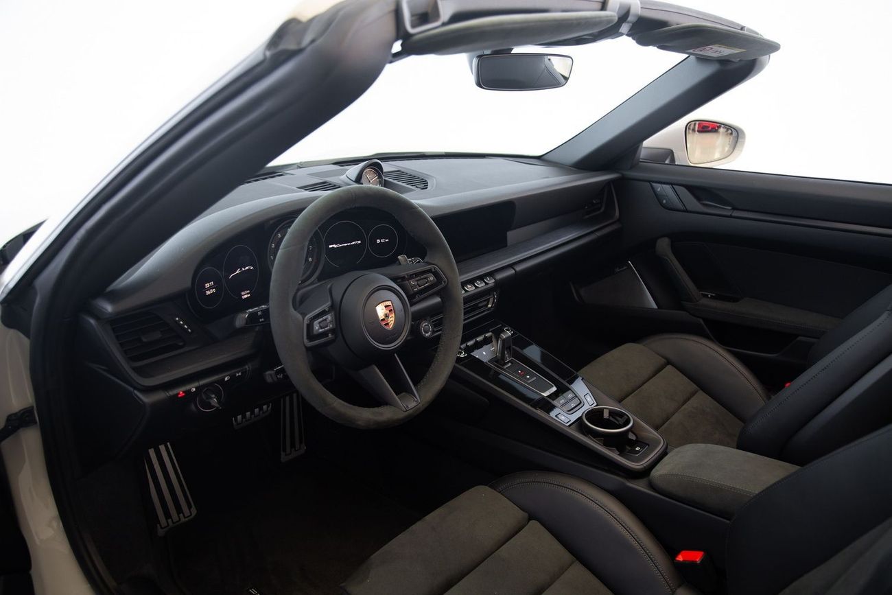 Porsche 911 CARRERA GTS CABRIOLET