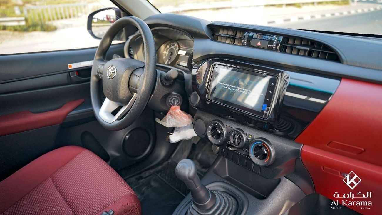 تويوتا هيلوكس GL - 2.4L D-4D | Manual Transmission | Bed Liner | GCC Specs | Zero KM