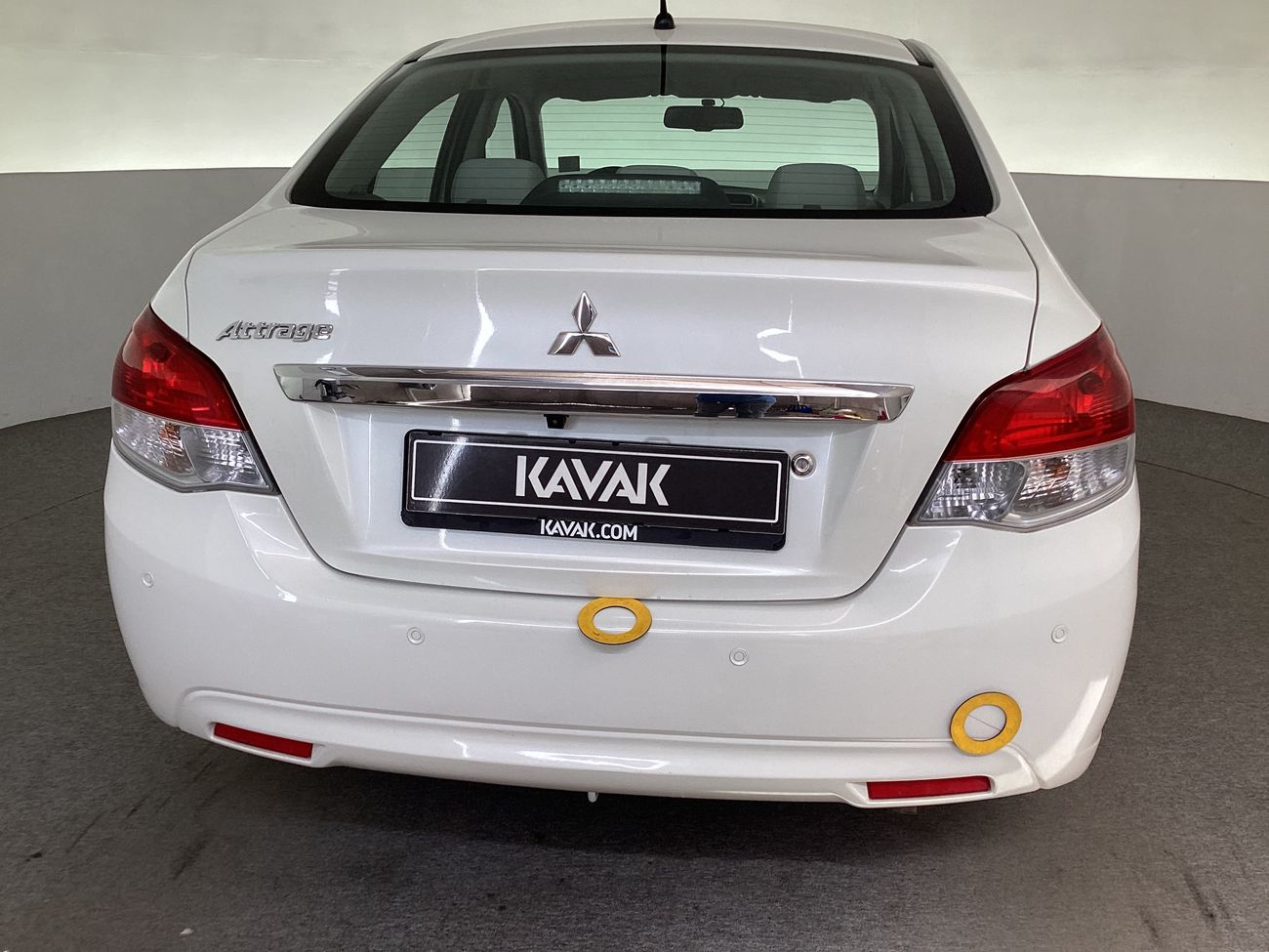 ميتسوبيشي اتراج GLX Mid | شامل الضمان | 0 ﺪﻔﻋﺓ ﺃﻮﻟﻯ