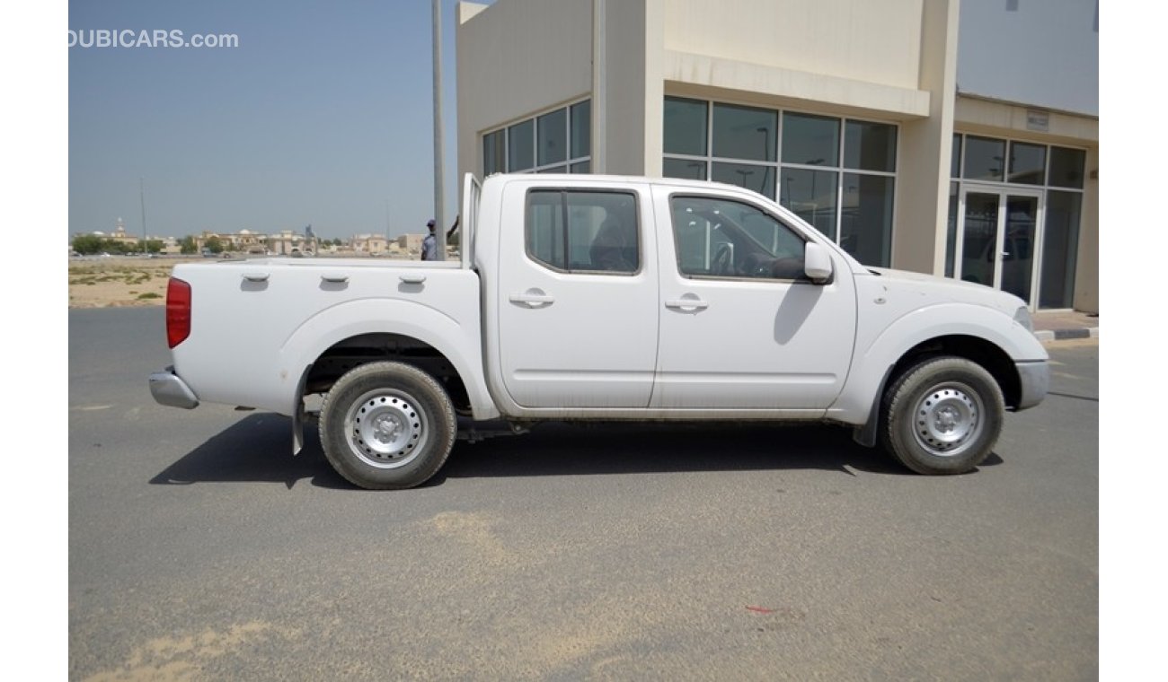 Nissan Navara SE