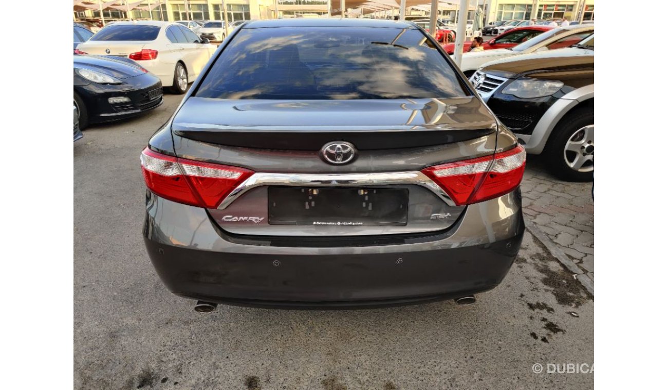 Toyota Camry 2017 model Se plus full options under warrantee low mileage gulf specs