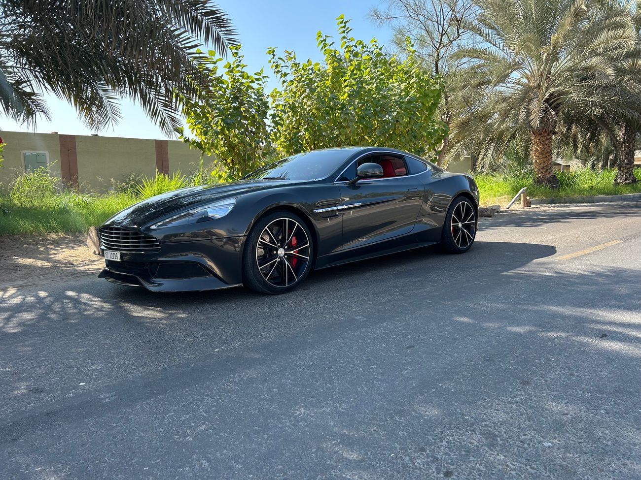 Aston Martin Vanquish