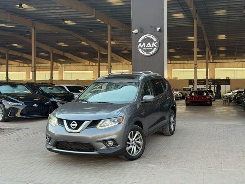 نيسان روج SV (NON GCC) SL / V4 2.5L / PANORAMIC SUNROOF /360 CAMERA / BIG SCREEN / 4X4 / RIMS / IN PERFECT CON