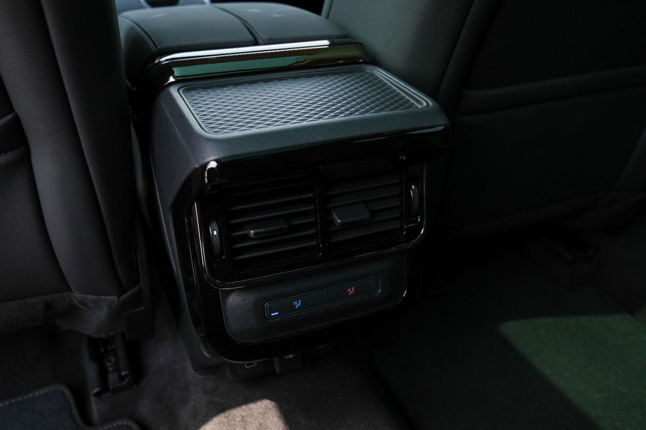 Land Rover Range Rover Evoque DYNAMIC SE P250 SE P250 DYNAMIC 2025!! BLACK EDITION!! FIVE YEARS WARRANTY!! THREE YEARS SERVICE CON