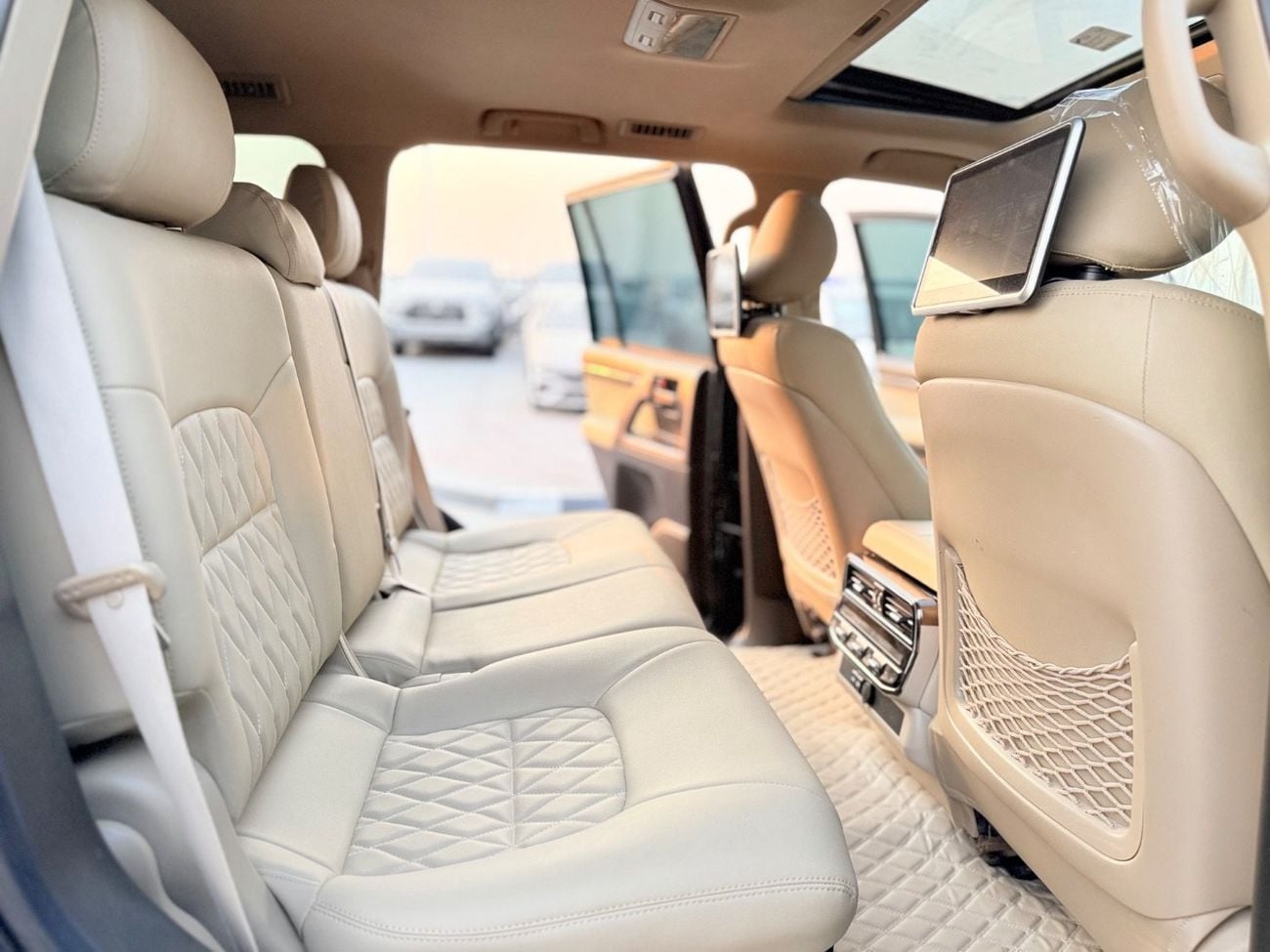 Toyota Land Cruiser GXR+ 4.0L Toyota landcuriser GXR V6 + 4.0L years 2018 full option petrol