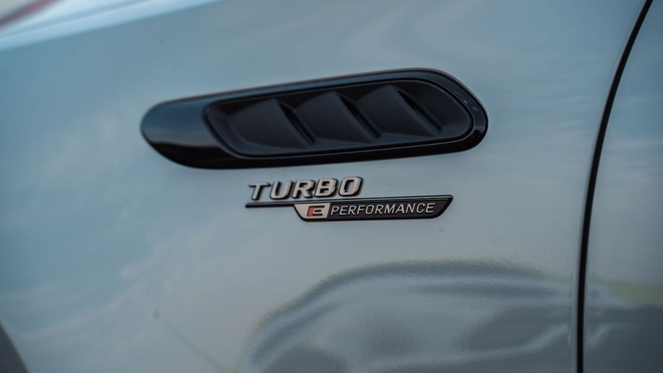 مرسيدس بنز C 63S AMG Mercedes-Benz C 63S AMG MERCEDES-BENZ C 63 S E-PERFORMANCE-HYBRID