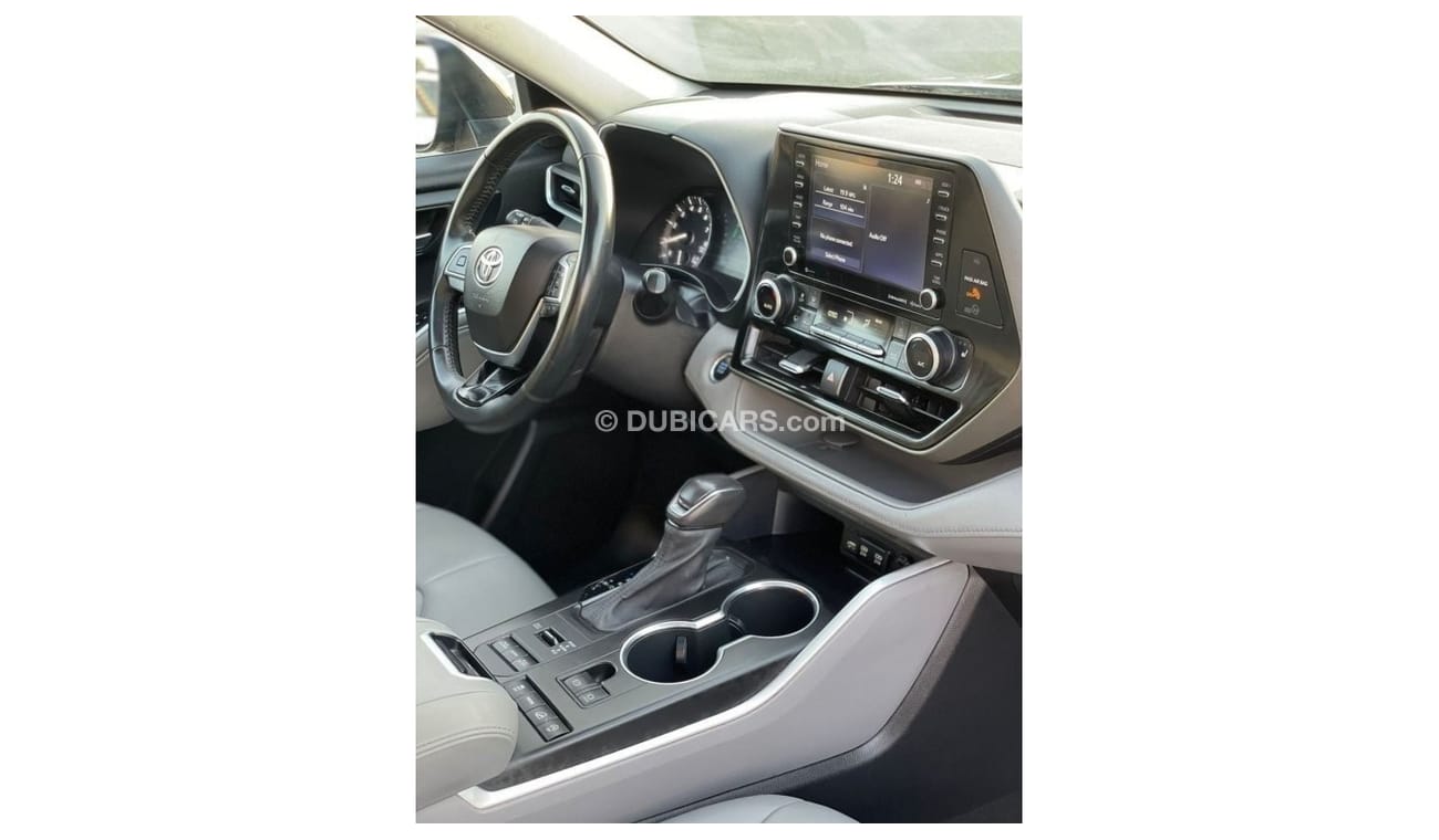 Toyota Highlander 2021 TOYOTA HIGHLANDER XLE 3.5L V6 AWD /