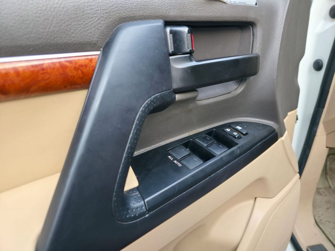 Toyota Land Cruiser GXR 4.6L