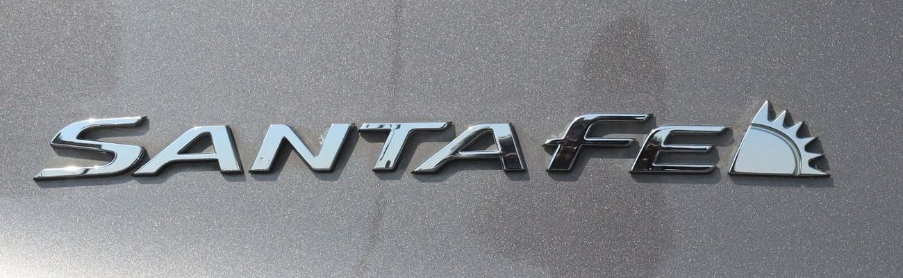 Hyundai Santa Fe GL 2.4L Hyundai Santa Fe 2019 - GCC - Accident-free - 2.4L  - 7 seats - Excellent condition