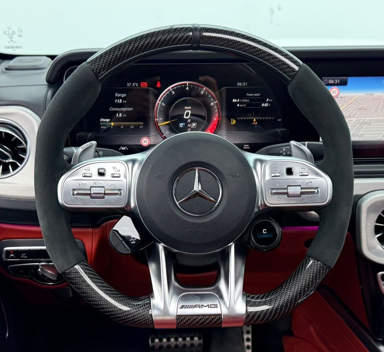 مرسيدس بنز G 63 AMG STANDARD مرسيدس بنز G63 AMG موديل 2021، مع ضمان، وسجل صيانة كامل لدى مرسيدس بنز حتى عام 2027، وشهادة خليجية.