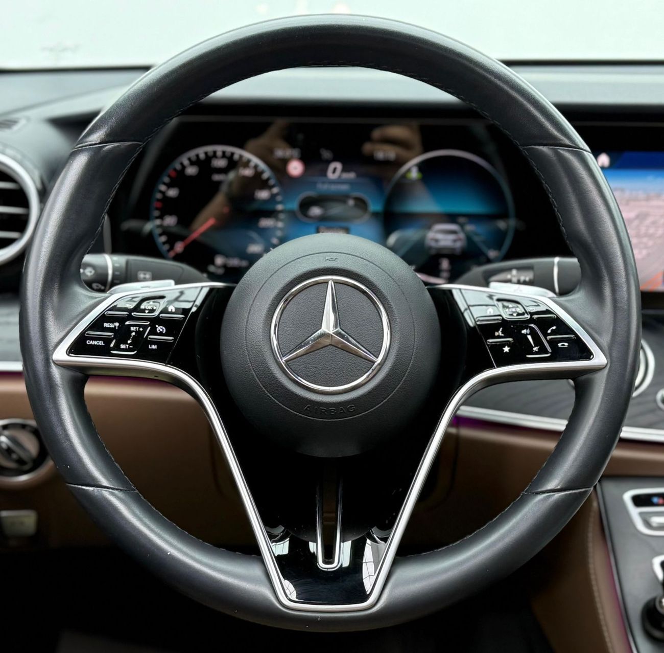 مرسيدس بنز E300 2021 Mercedes Benz E300, 2026 Mercedes Warranty, Full MB Service History, Low Km, Fully Loaded, GCC