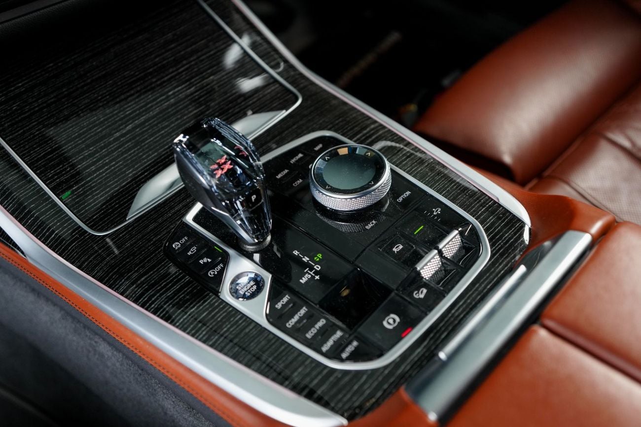 BMW X7 40i M Sport Pure 3.0L (335 HP) GCC-BMW Warranty Until 27/11/2026-7 Seats