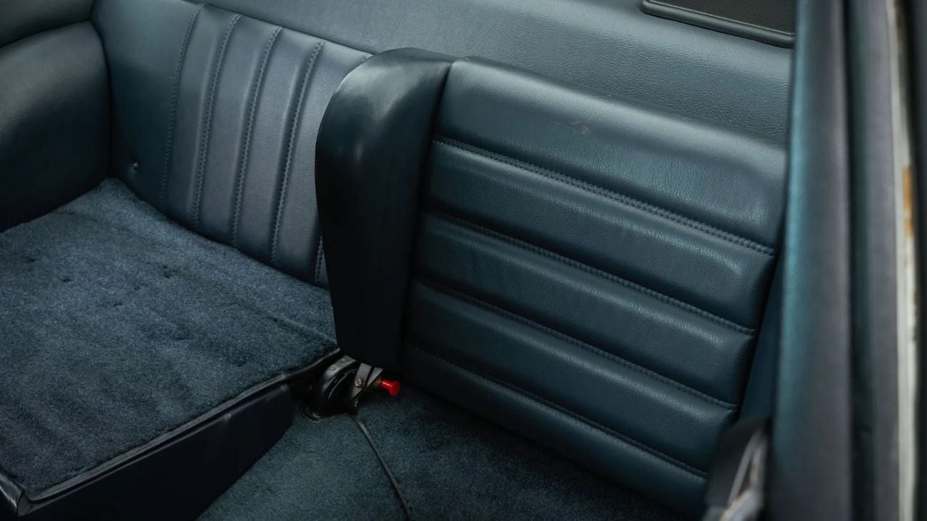 Porsche 911 Carrera Coupe G50