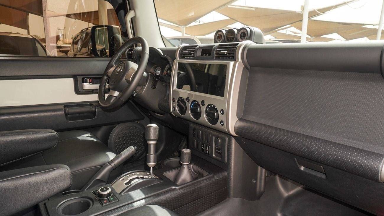 تويوتا إف جي كروزر