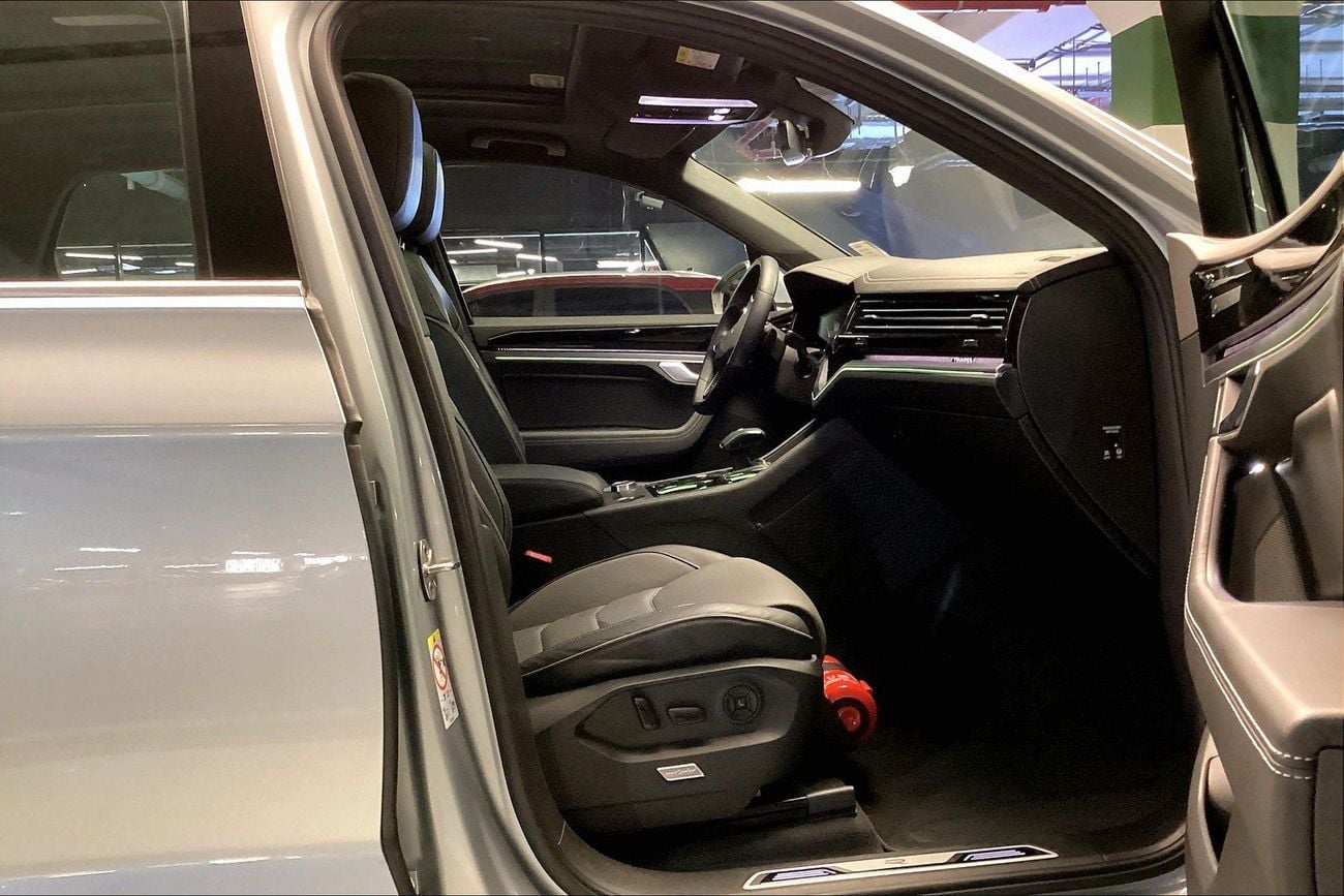 Volkswagen Touareg R-Line | upto AED 20,000 Ramadan Discount | Guaranteed Warranty | 0 Down Payment