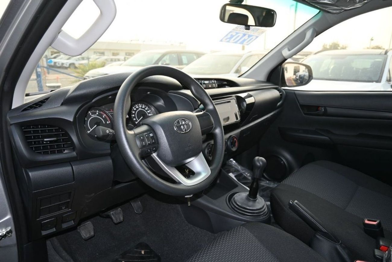 تويوتا هيلوكس Toyota Hilux 2.4L Diesel, Pickup, 4WD, 4Doors, M/T