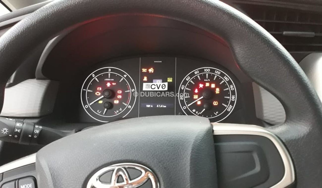 تويوتا إينوفا 2.8