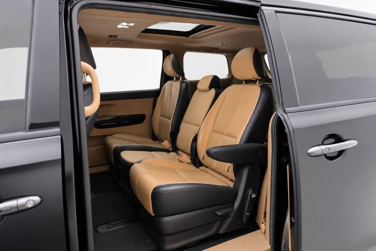 Kia Carnival Kia Carnival EX 3.3 V6 2020 l Panoramic Roof l AED 744 / Monthly