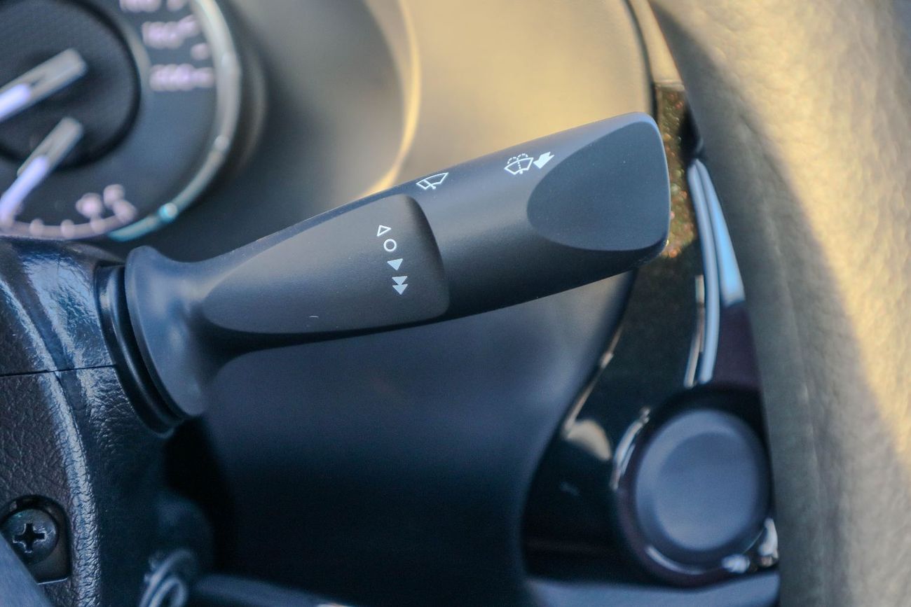 تويوتا هيلوكس GL 2.7L Single Cab Utility