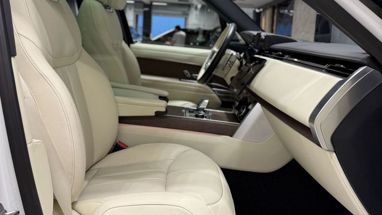 Land Rover Range Rover HSE P530 4.4L | V8 | GCC Specs | Warranty & Service Contract Until 2027