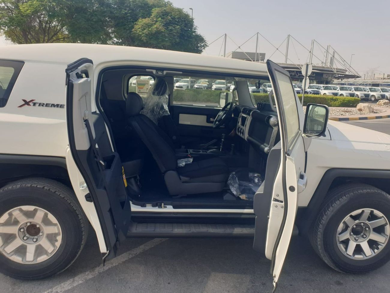 Toyota FJ Cruiser 4.0L PETROL XTREME AUTOMATIC TRANSMISSION
