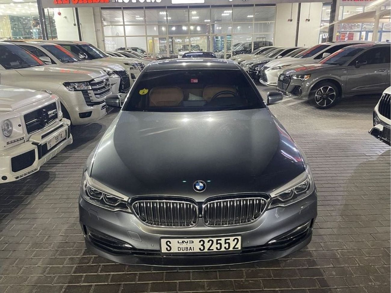 BMW 530i Luxury 2.0L